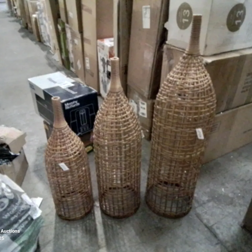 BOXED SET OF 3 NESTING VASES