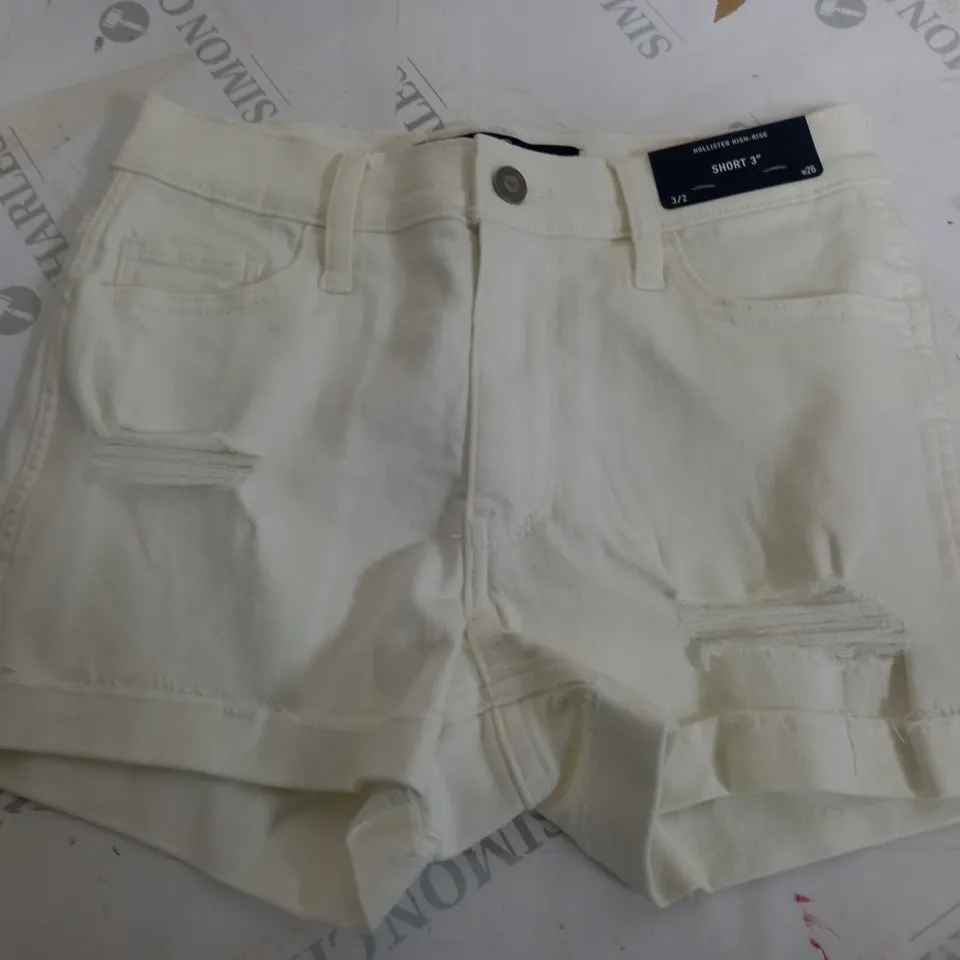 HOLLISTER HIGH-RISE 3" SHORTS IN WHITE - W26
