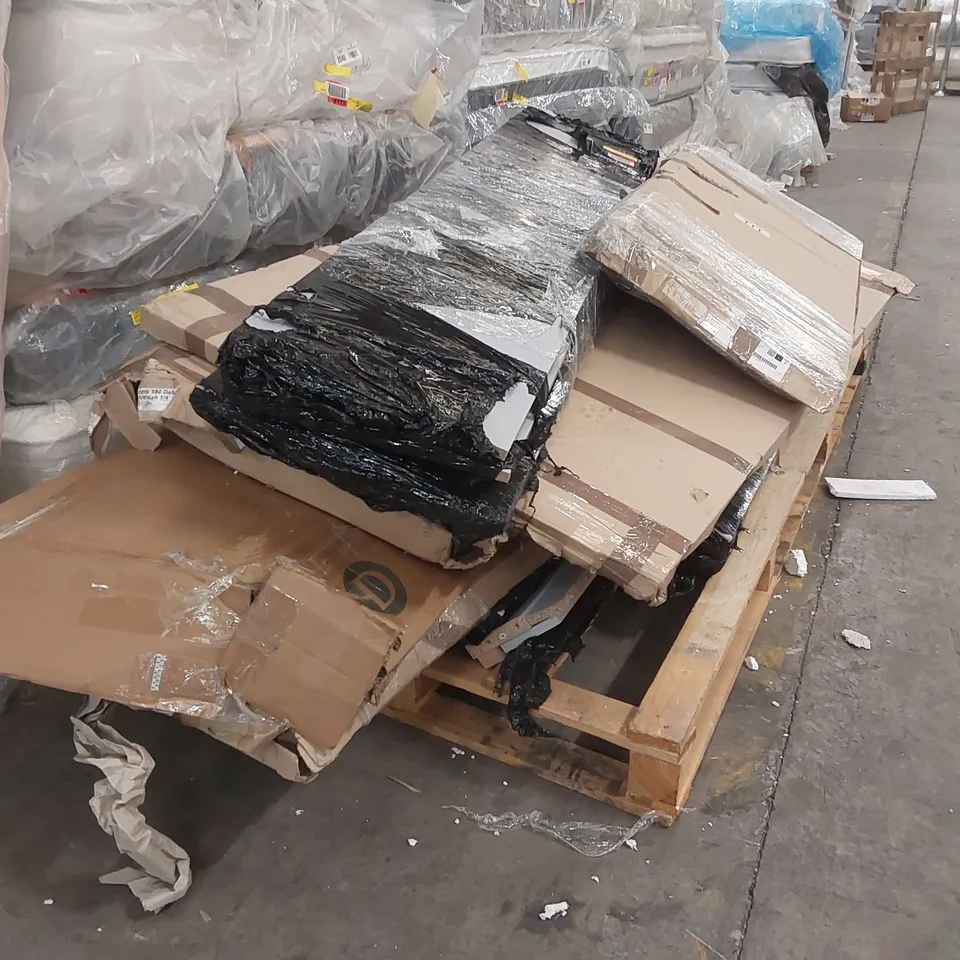 PALLET OF ASSORTED FURNITURE PARTS