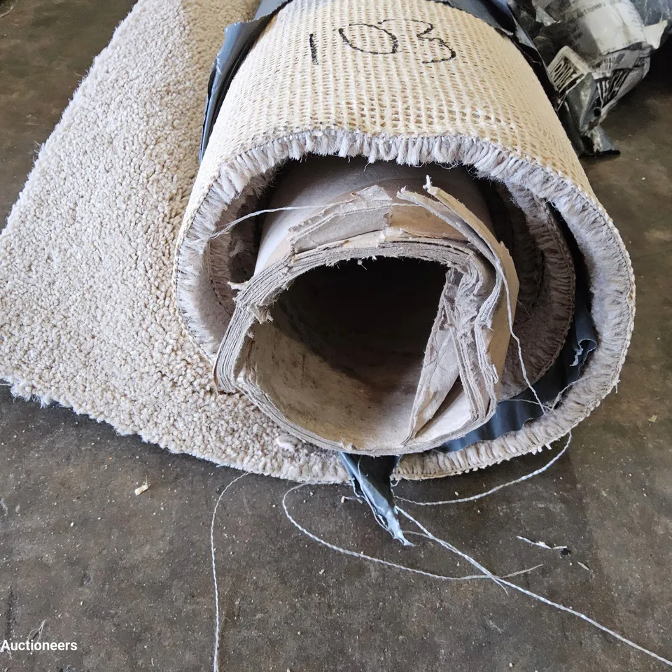 ROLL OF QUALITY STAINSAFE SHEPHERD TWIST CARPET APPROXIMATELY 5M × SIZE UNSPECIFIED 