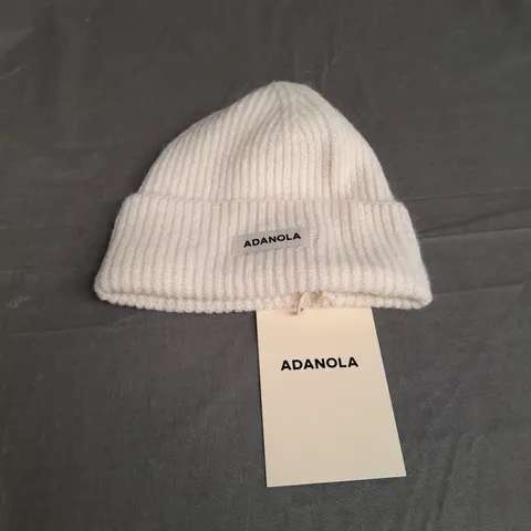 ADANOLA KNIT BEANIE MARSHMELLOW WHITE