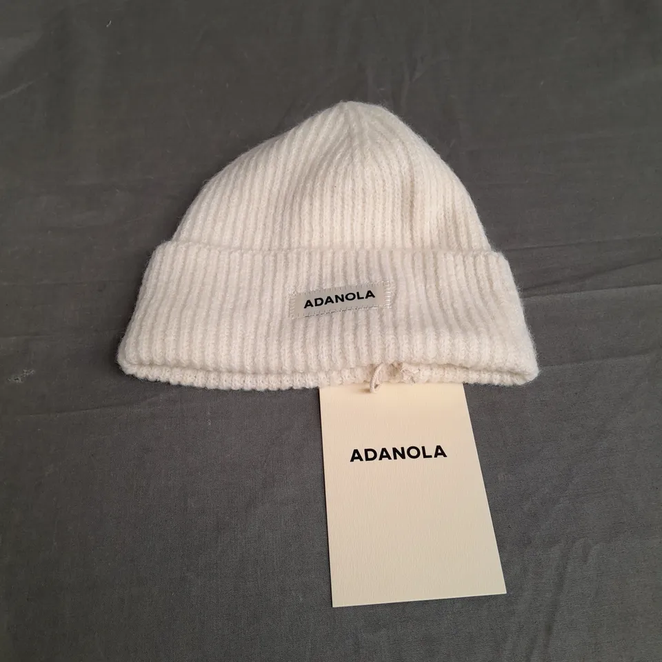 ADANOLA KNIT BEANIE MARSHMELLOW WHITE 