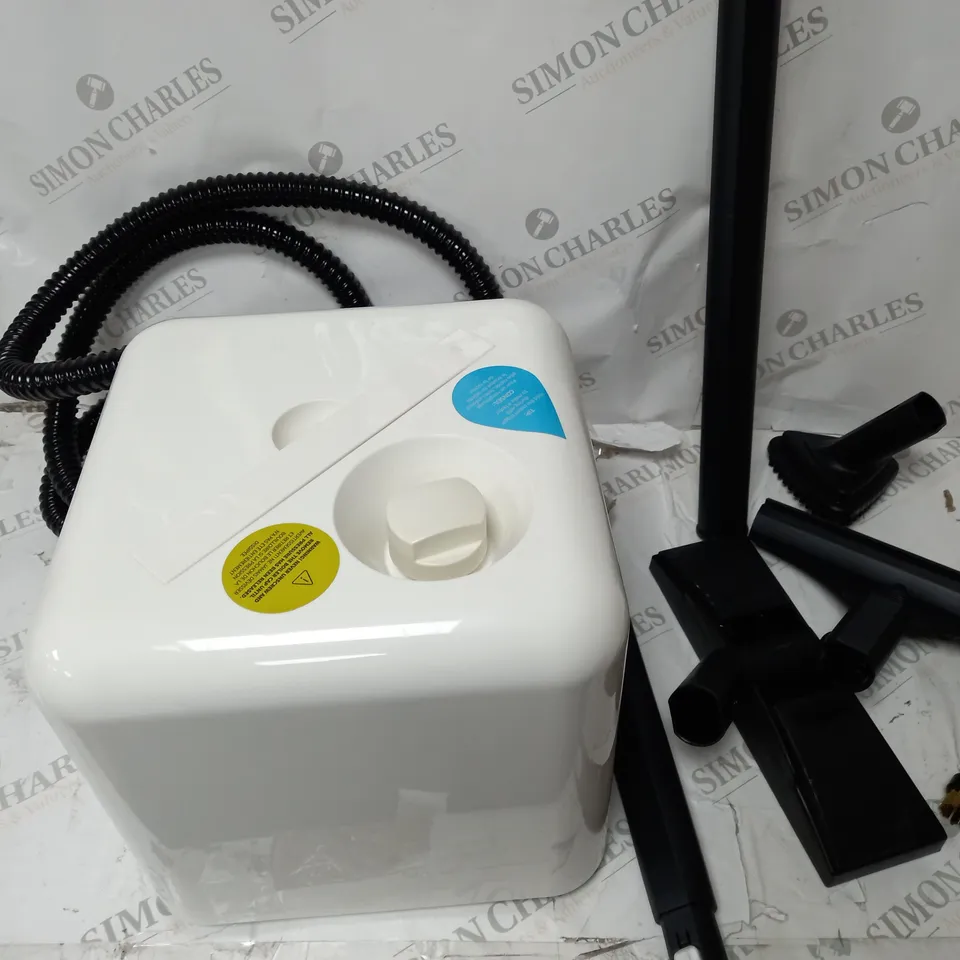 VACUUM CLEANER WHITE WITH 3 + ACCESSORIES