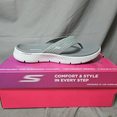 SKECHERS GOWALK GREY SANDALS – SLIP-ON THONG STYLE - SIZE 7
