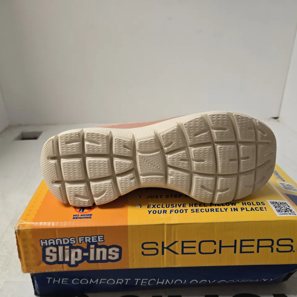 SKECHERS WOMEN'S RUST TRAINERS – UK 4 (EU 37)