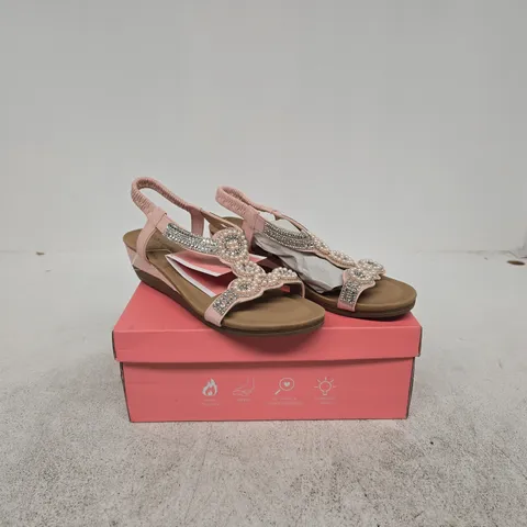 DR LIGHTFOOT SIENNA NUDE SHOES UK 8 BOXED