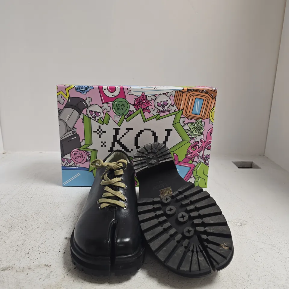 KOI WILDSPEAR TABI SHOES – BLACK, UK 6 (EU 39)