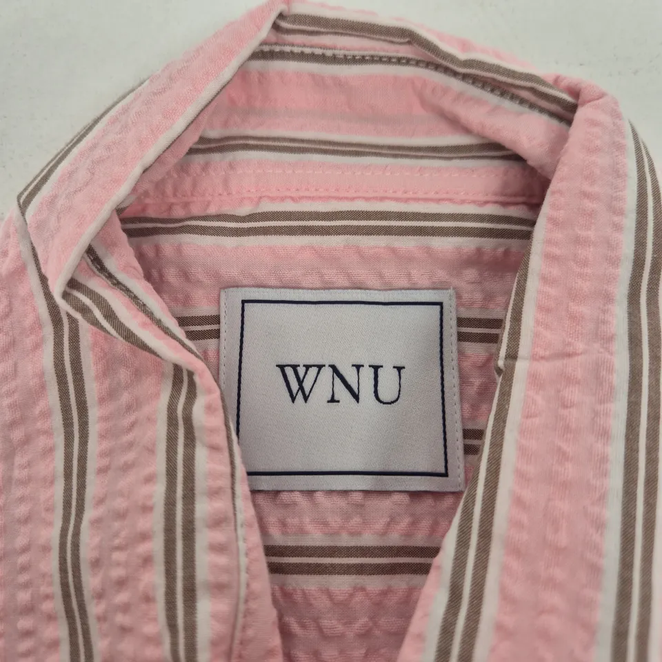 THE WEEKEND WOMEN'S PINK SEERSUCKER STRIPE SHIRT – PALE PINK & MOCHA UK M