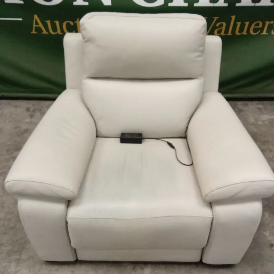 QUALITY DESIGNER ITALIAN MADE MORENO ELECTRIC RECLINER LEATHER ARMCHAIR WITH SMALL ARMS