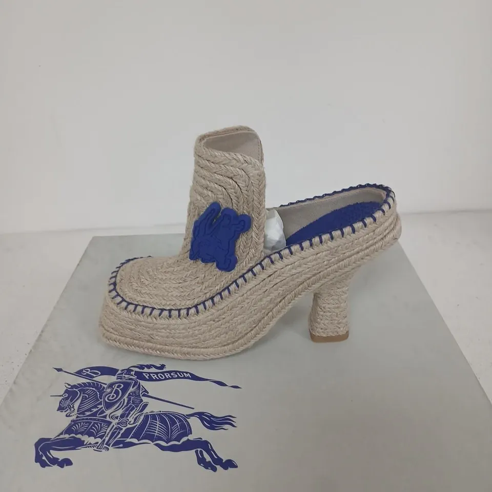 BURBERRY HEELED ESPADRILLE – WOMEN’S, UK 3 (EUR 36)
