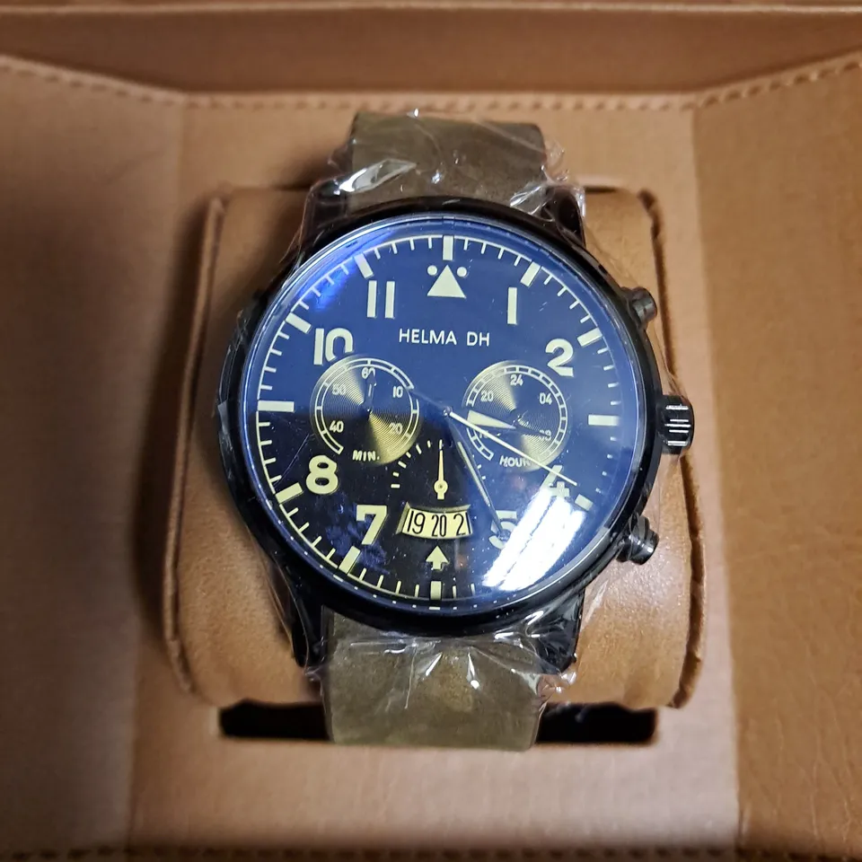 HELMA DH BLACK DIAL GENTS WATCH WITH BROWN SUEDE EFFECT STRAP IN WOODEN PRESENTATION BOX