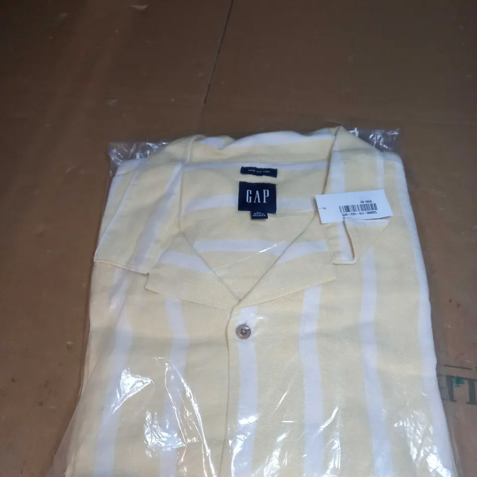 GAP STRIPED BUTTONED SHIRT SIZE XL