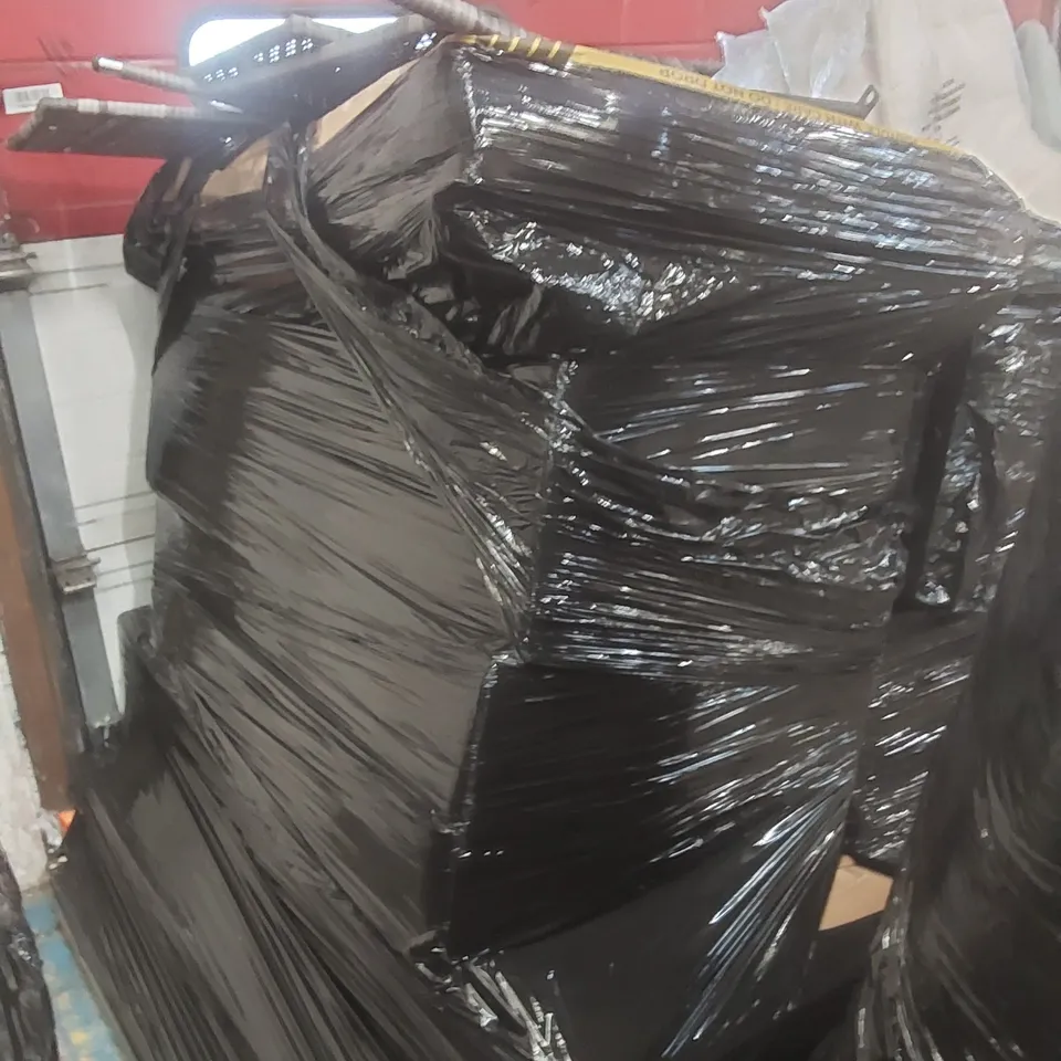 PALLET CONTAINING A VERY LARGE QUANTITY OF ASSORTED DESIGNER GARDEN FURNITURE PARTS