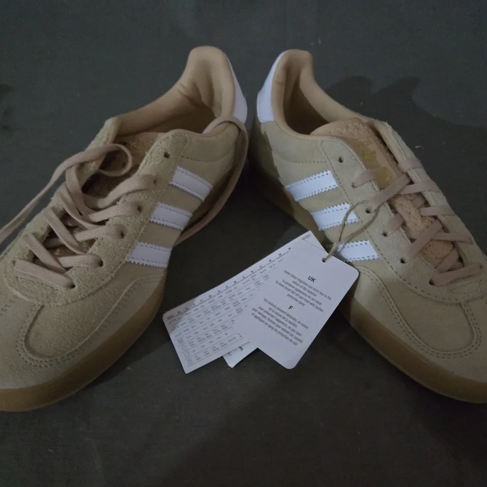 BOXED PAIR OF ADIDAS GAZELLE INDOOR WOMEN'S SHOES IN SAND UK SIZE 5