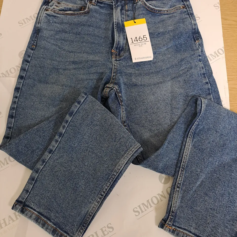 STRADIVARIUS MOM SLIM FIT BLUE JEANS - UK 12