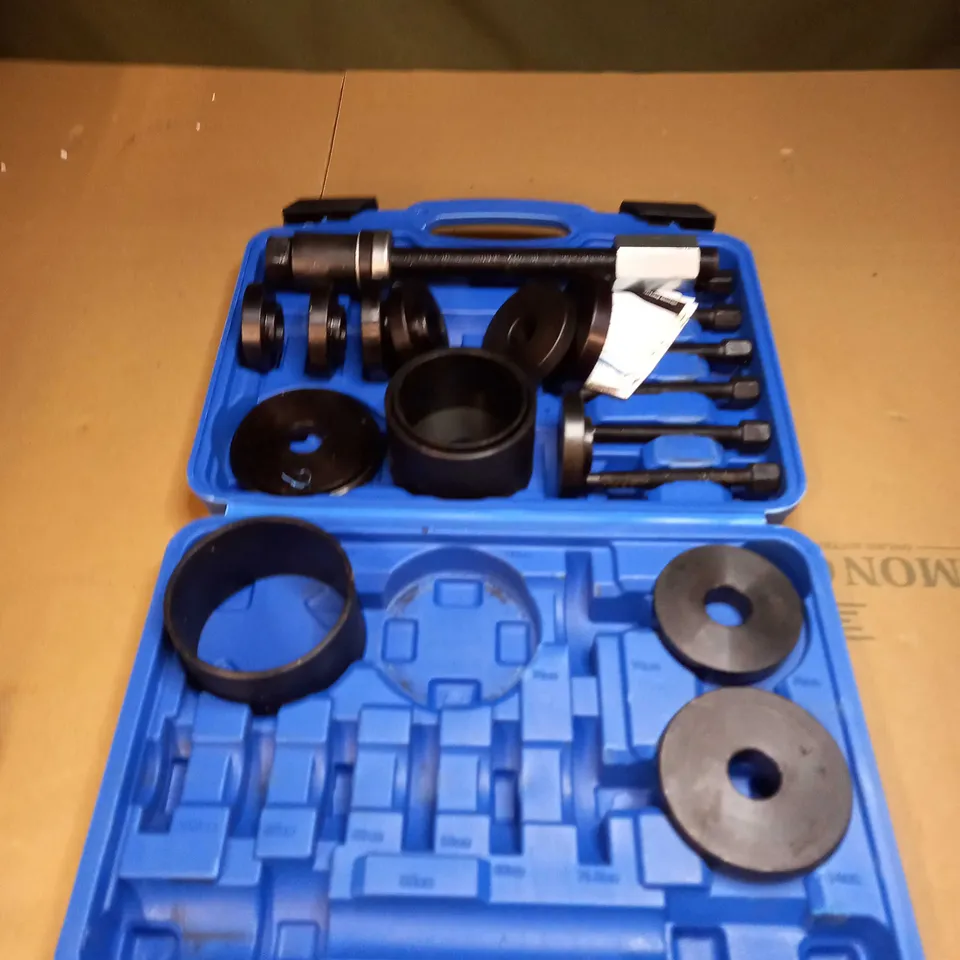 CAR BEARINGS KIT