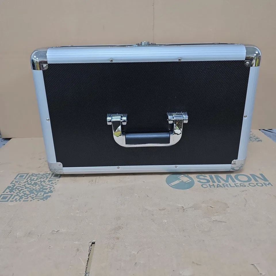 FLIGHT CASE FOR CAMERAS/EQUIPMENT – ALUMINIUM TRIM BOXED