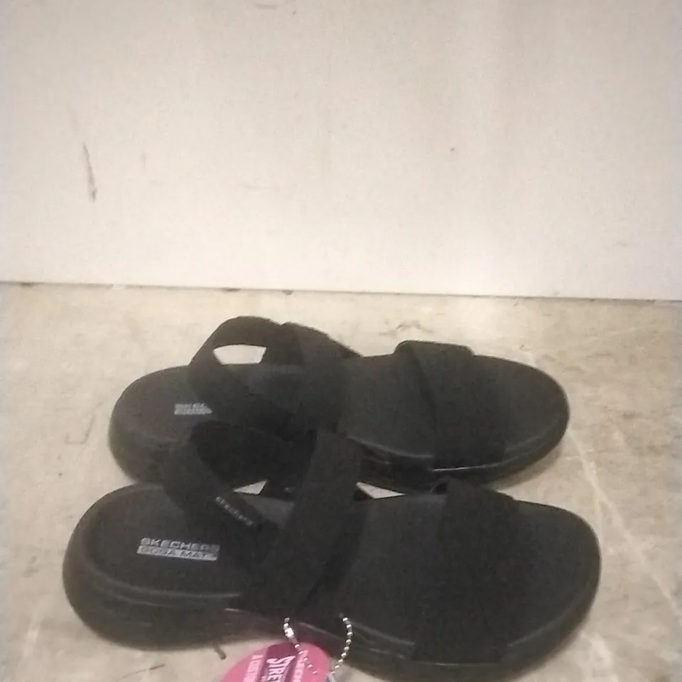BOXED LADIES SKETCHERS GO WALK SANDALS IN BLACK  (SIZE 5)