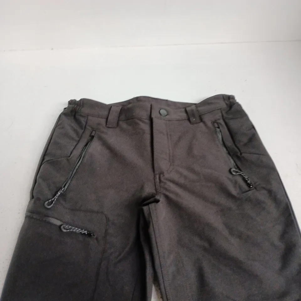 REGATTA PROFESSIONAL PROLITE SHORT – BLACK, UK 30 (EU 44)