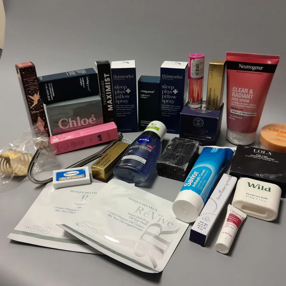 LOT OF BEAUTY ITEMS TO INCLUDE NEUTROGENA FACE SCRUB, ETC