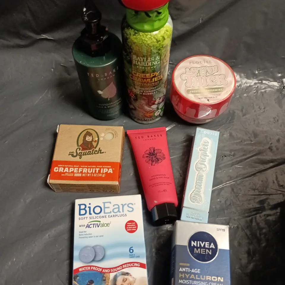 APPROXIMATELY 15 ASSORTED HEALTH & BEAUTY PRODUCTS TO INCLUDE SQUATCH SOAP, P.LOUISE BODY BUTTER, SILICONE EAR PLUGS ETC 