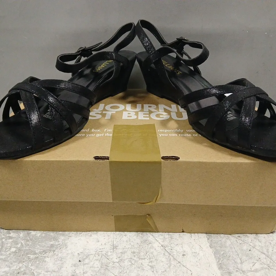 BOXED PAIR OF JD WILLIAMS OPEN TOE WEDGE SANDALS IN BLACK SIZE UK 7