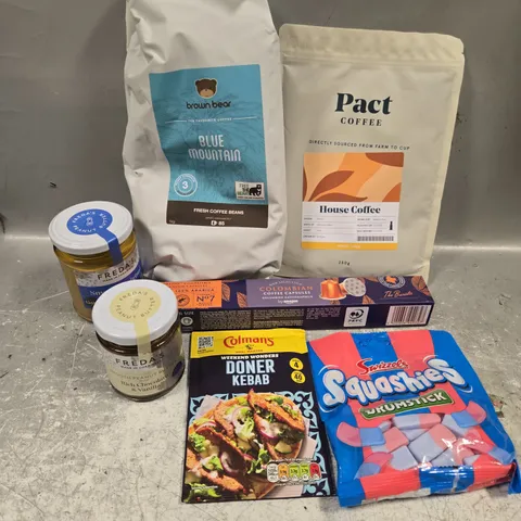APPROXIMATELY 15 ASSORTED FOOD/DRINK PRODUCTS TO INCLUDE PACT COFFEE, SQUISHIES, FREDA'S PEANUT BUTTER ETC 
