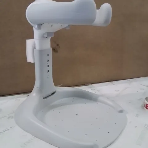 BOXED CHILD SHOWER SUPPORT/WASH AID