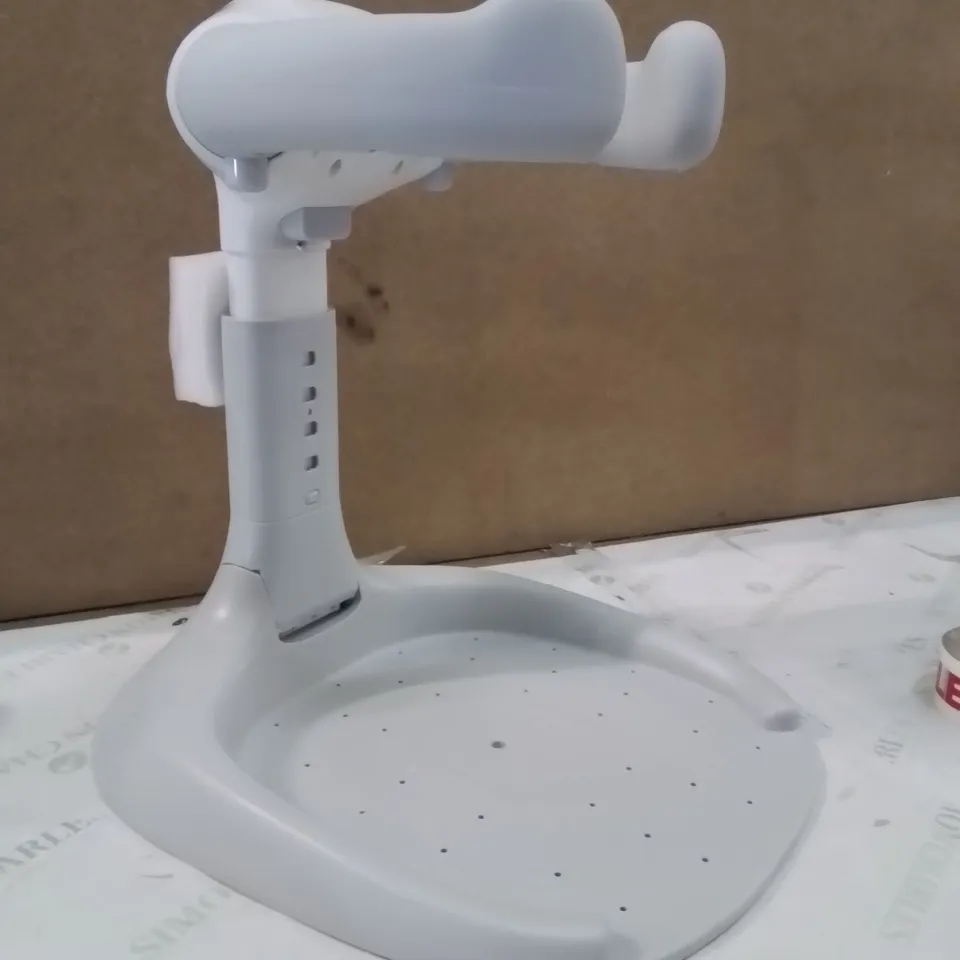 BOXED CHILD SHOWER SUPPORT/WASH AID