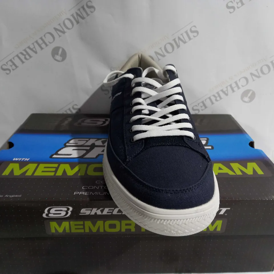 BOXED SKETCHERS SPORT NAVY TRAINERS - 10