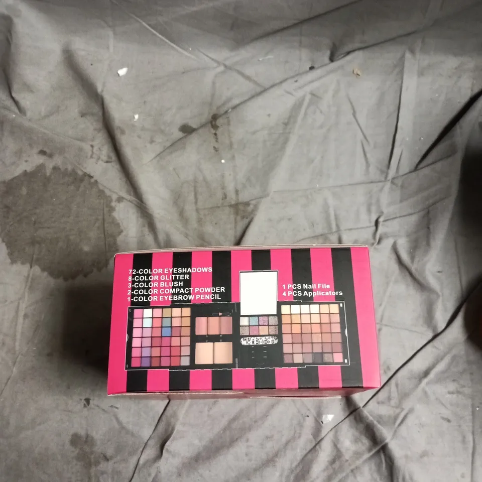 MAKEUP PALETTE GIFT BOX – PINK & BLACK STRIPES, 72-COLOUR EYESHADOWS
