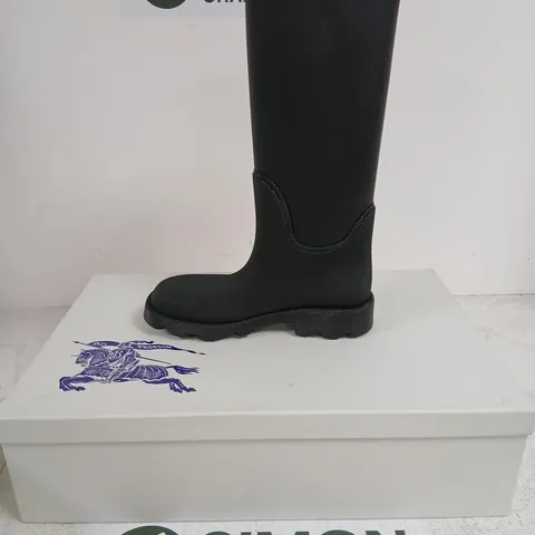BURBERRY BLACK KNEE-HIGH RUBBER BOOTS, UK 11 (EU 45)