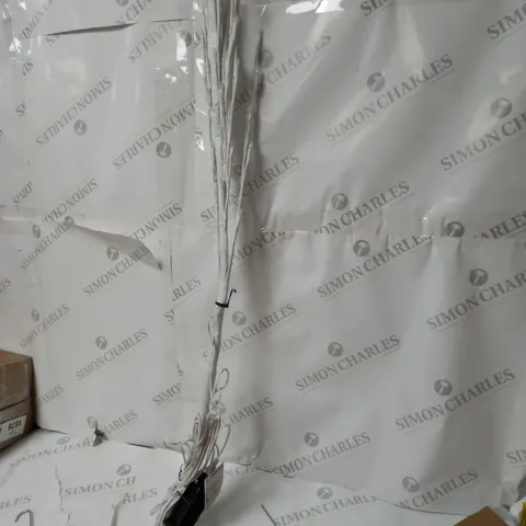 WHITE PRE LIT TREE DECORATION