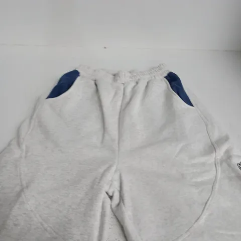 MERTRA GREY SHORTS WITH NAVY POCKET PANELS – SIZE M