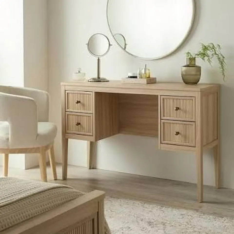 BOXED LINDLEY DRESSING TABLE - OAK