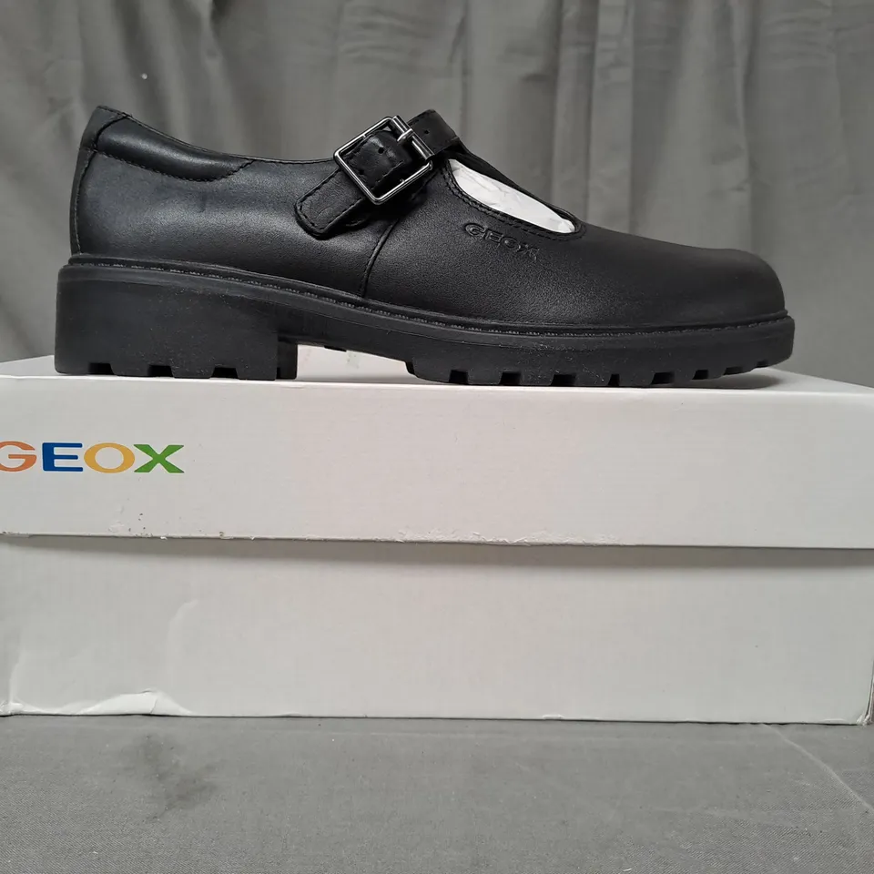 BOXED PAIR OF GEOX SHOES IN BLACK UK SIZE 5