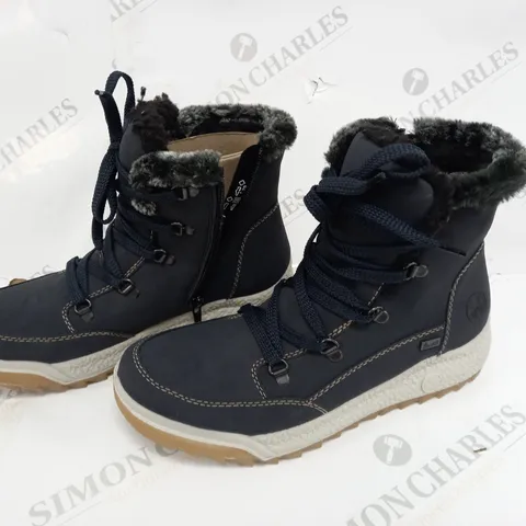 BOXED PAIR OF RIEKER WARM HIKING BOOTS IN DARK BLUE - 6.5