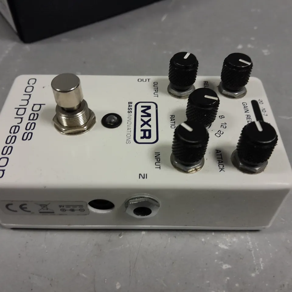 MXR BASS INNOVATIONS M87 BASS COMPRESSOR