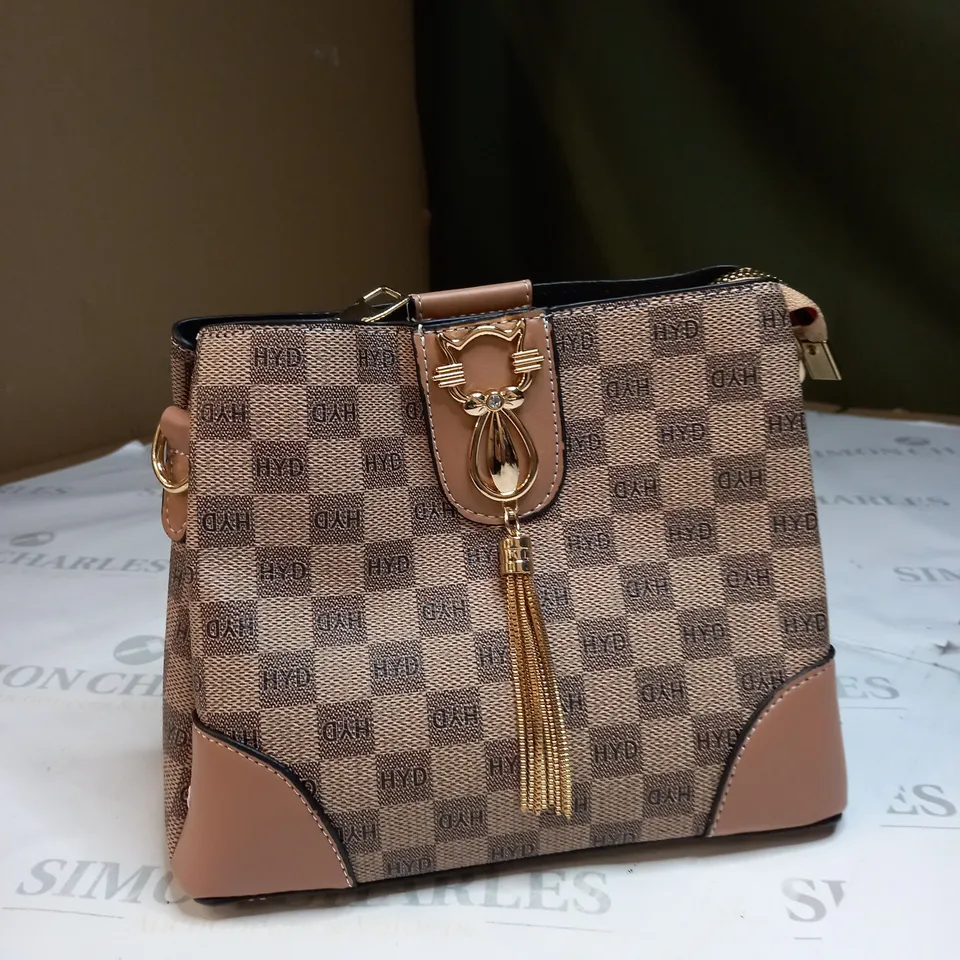 HYDPJ BROWN STRAPPED BAG 