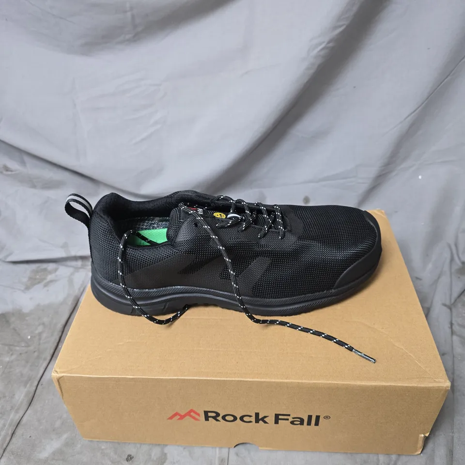 ROCK FALL BLACK MESH TRAINERS – BOXED UK 9