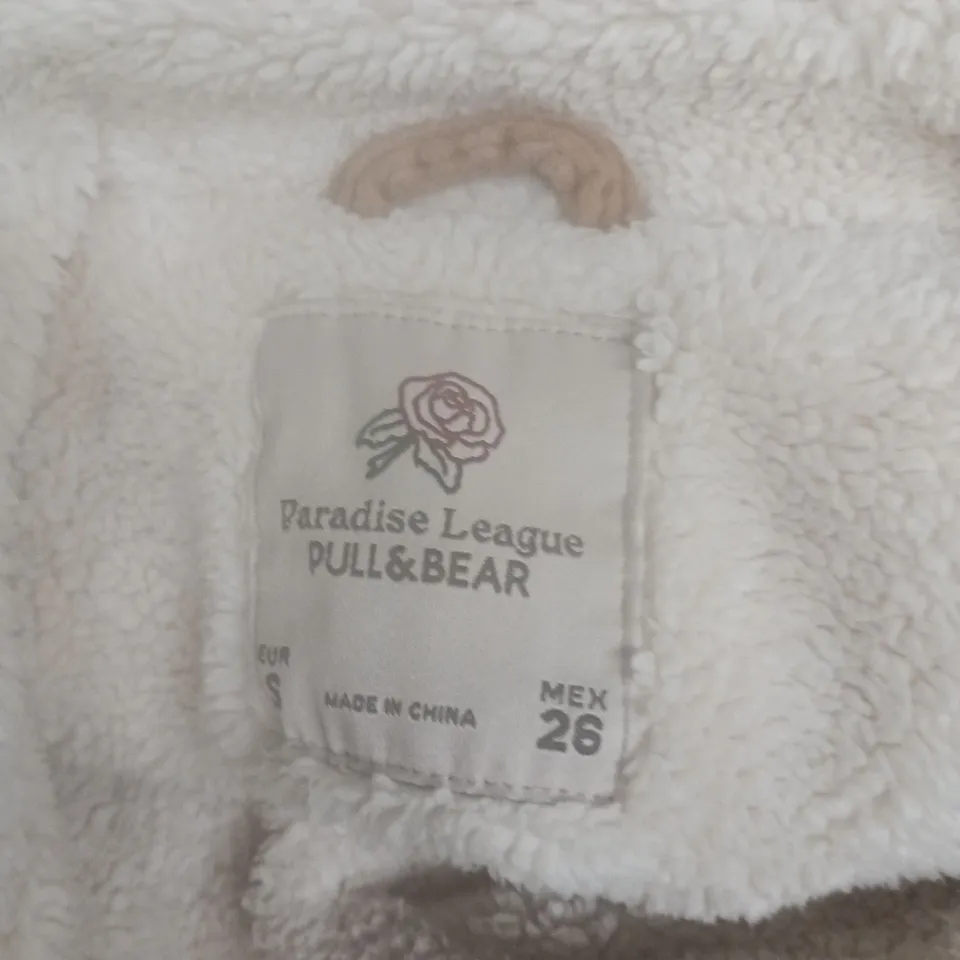 PULL&BEAR PARADISE LEAGUE CORDUROY JACKET WITH SHERPA LINING – SIZE S