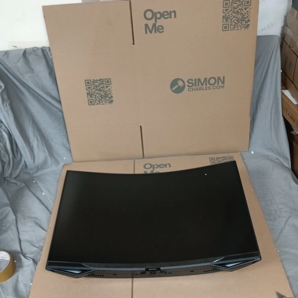 SAMSUNG CURVED TV DISPLAY UNIT ODYSSEY G6 27"