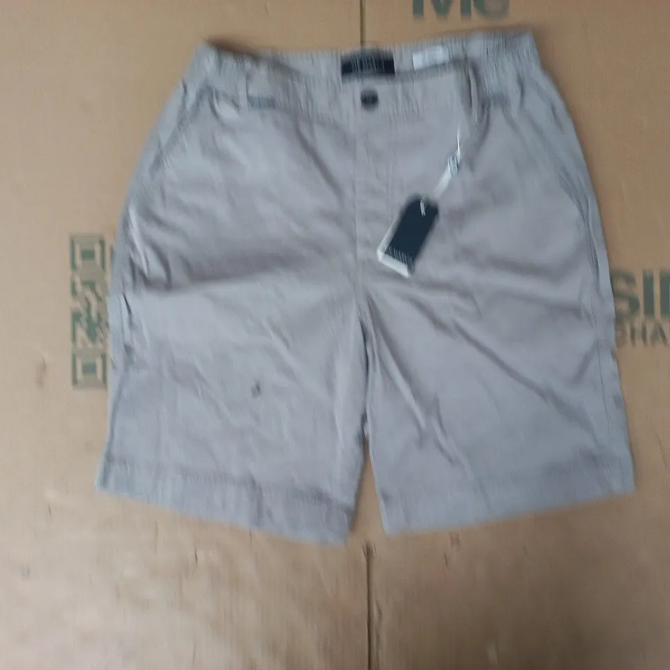 MR MARVIS SHORTS IN OYSTERS GREY SIZE 34 LARGE