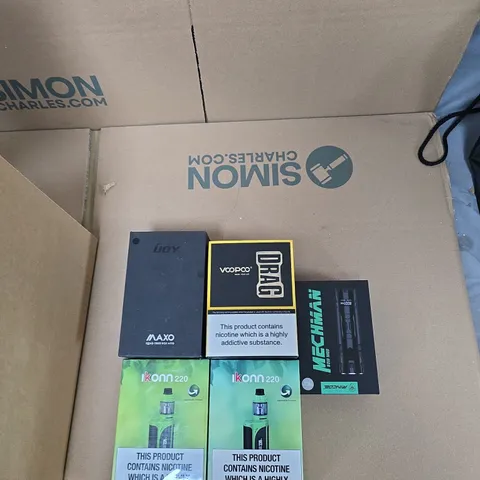 BOX OF APPROXIMATELY 45 ASSORTED E-CIGARETTES AND ACCOMPANIMENTS TO INCLUDE: VOOPOO DRAG 2 KIT