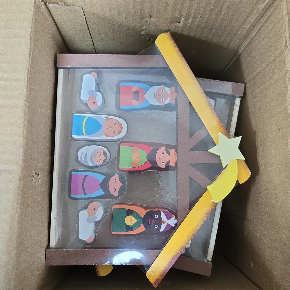 6 X GISELA GRAHAM PAINTED WOOD KIDS NATIVITY FIGURES WITH STABLE