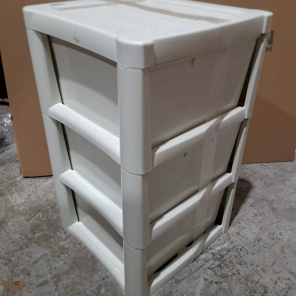 3-DRAWER WHITE PLASTIC RATTAN EFFECT TOWEL STORAGE