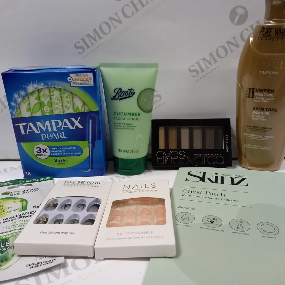BOX OF APPROX 20 COSMETIC ITEMS TO INCLUDE BOOTS CUCUMBER FACIAL SCRUB, SKINZ CHEST PATCH, FALSE NAIL SETS
