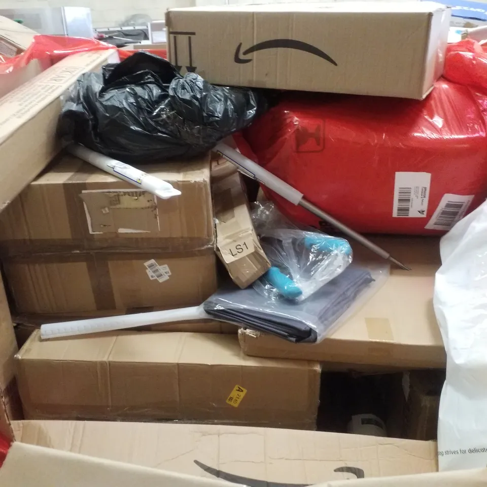 PALLET CONTAINING ASSORTED PRODUCTS INCLUDING LAWN LEVELLING RAKE, INSECT KILLER, FILE ROLLING CART, BED ASSIST RAIL & RUG