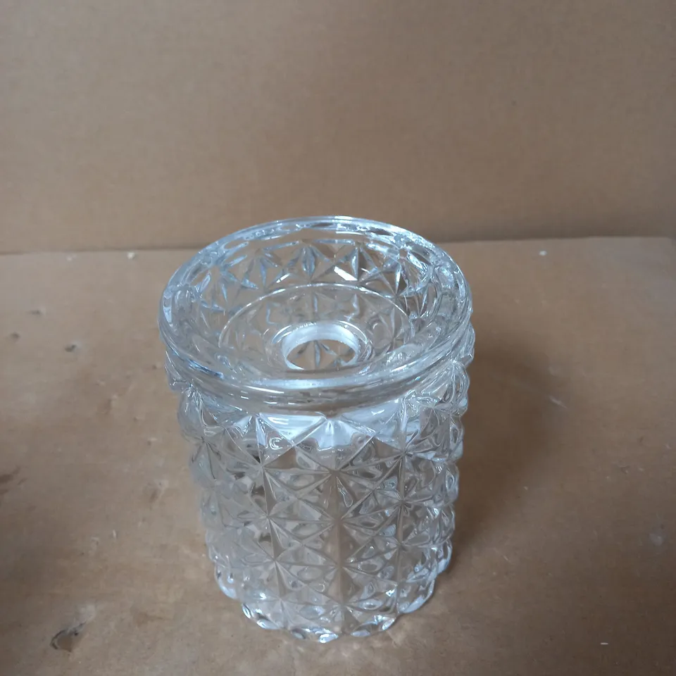 VICTORIA SPARE GLASS LIGHT SHADE 