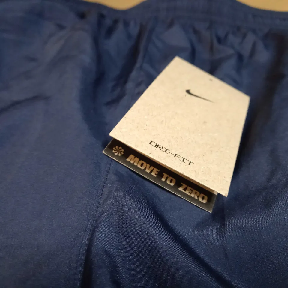 NIKE NAVY/LOGO FITNESS SHORTS - LARGE